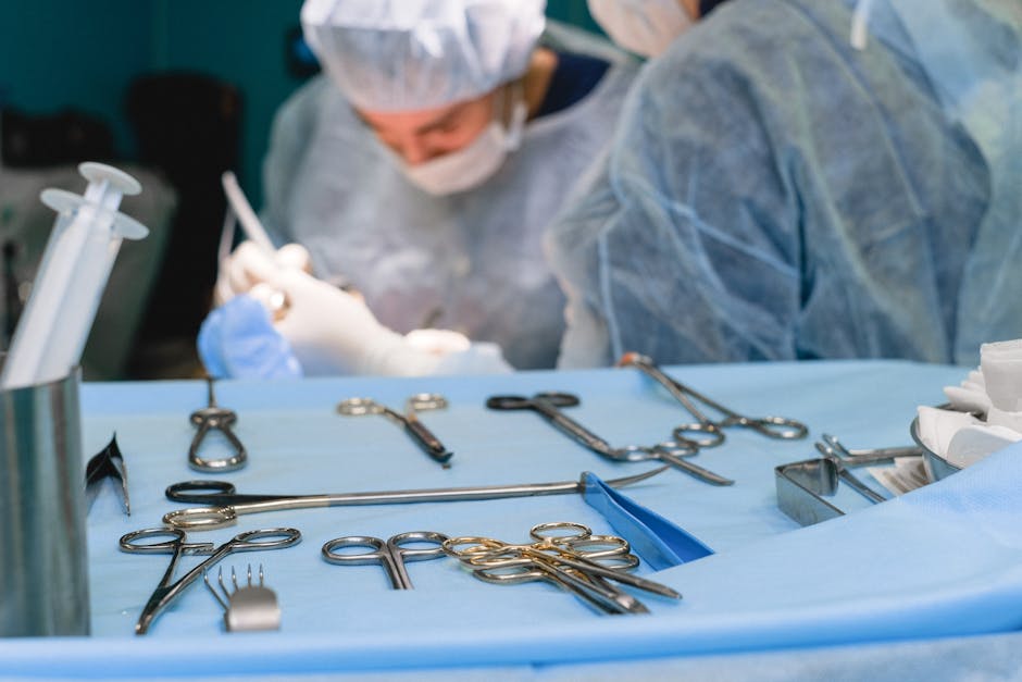 A Comprehensive Guide to the Richardson Retractor - American Mortuary Coolers & Equipments