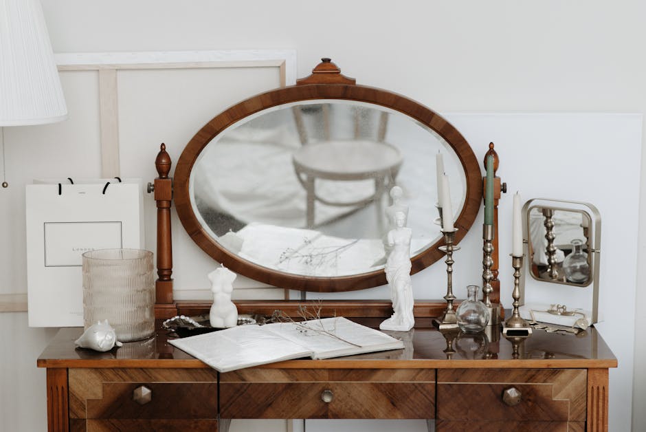 The Ultimate Guide to Antique Dressing Tables with Tri-Fold Mirrors